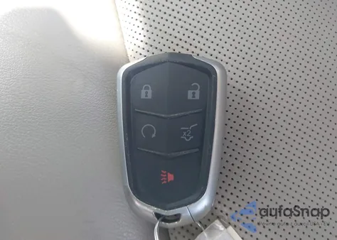 2019 Cadillac Xt4 Premium Luxury z USA, uszkodzony, nr VIN 1GYFZDR48KF148405